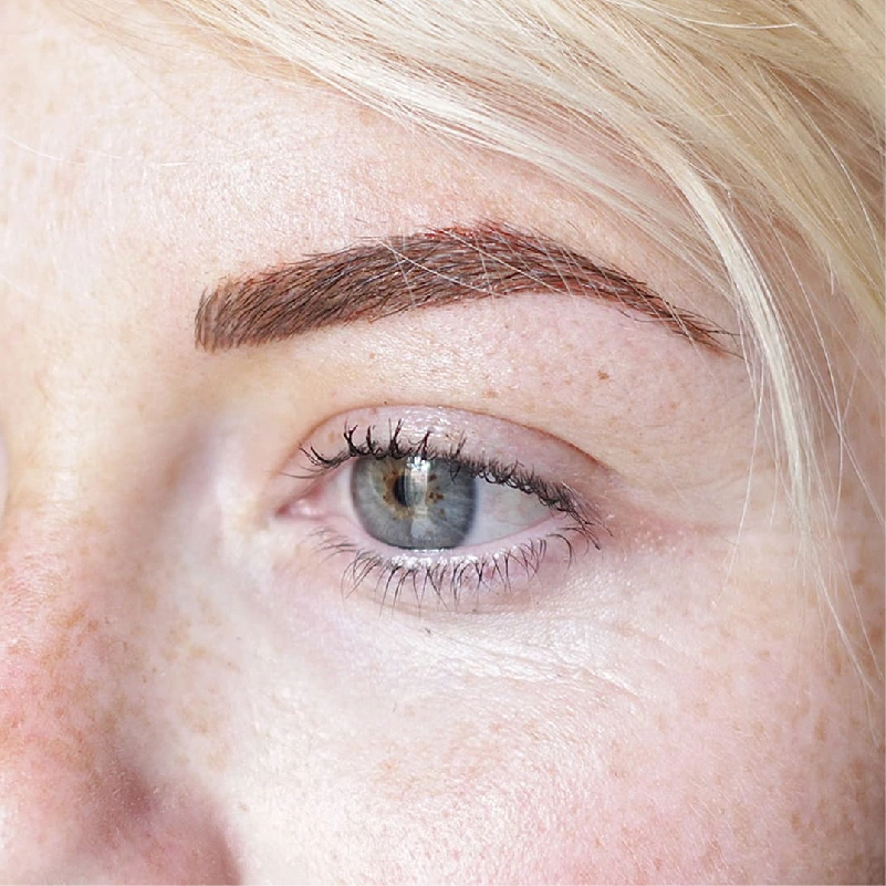 Maquillage permanent des sourcils